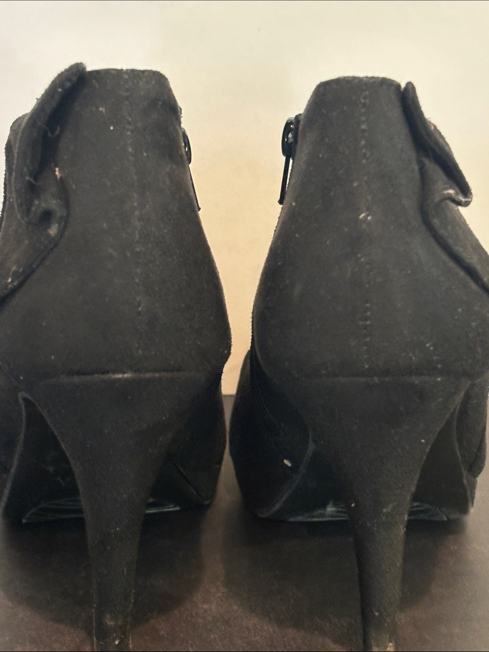 Impo Women's Black Suede Bow Ankle Boots sz 7 - Picture 5 of 6